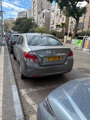 מודעת רכב מיצובישי אטראז'