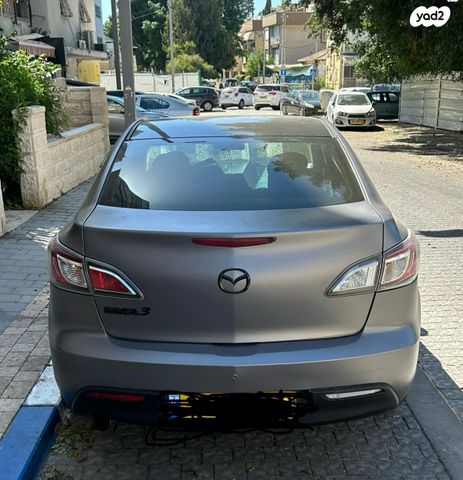 מודעת רכב מאזדה 3