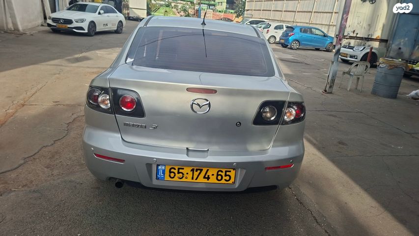 מאזדה 3