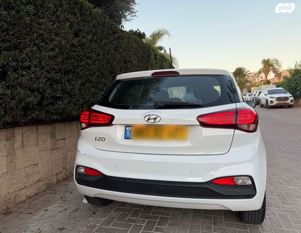 יונדאי i20