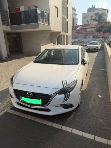 מודעת רכב מאזדה 3