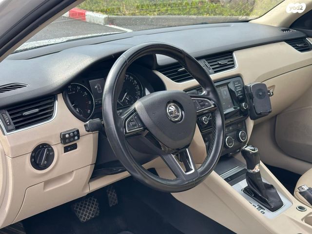 סקודה אוקטביה 