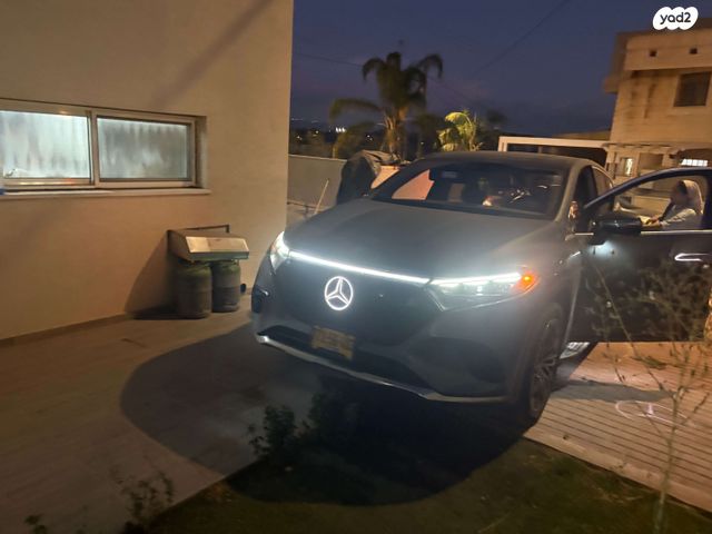 מרצדס-בנץ EQS SUV