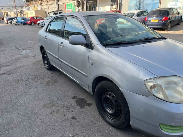 טויוטה קורולה