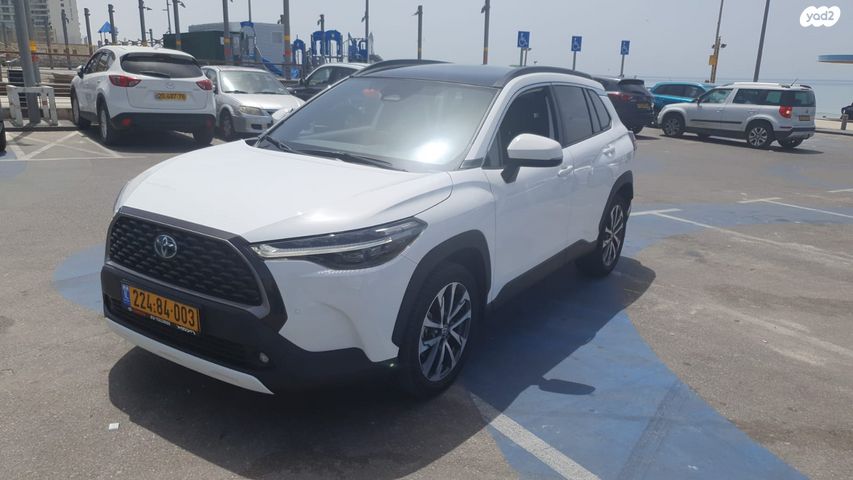 מודעת רכב טויוטה קורולה קרוס