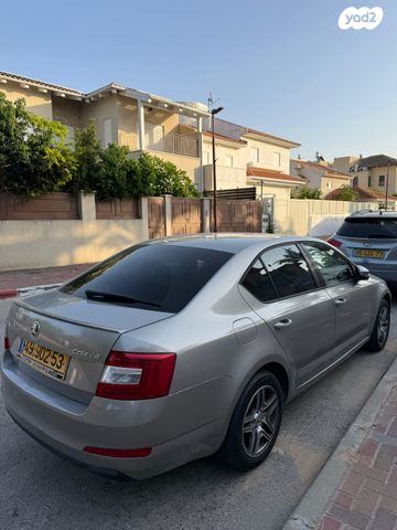 סקודה אוקטביה