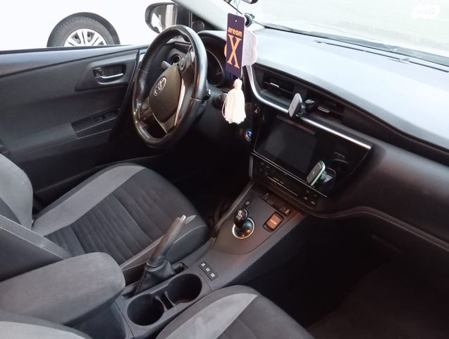 טויוטה אוריס