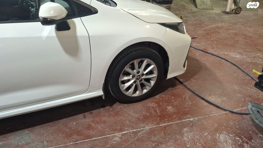 מודעת רכב טויוטה קורולה