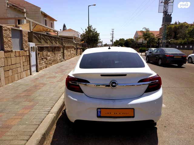 אופל אינסיגניה