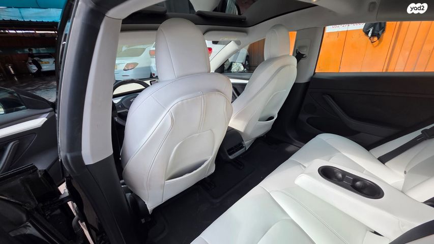 מודעת רכב טסלה מודל 3