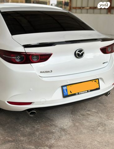 מאזדה 3