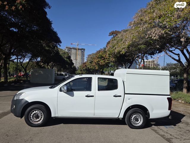 איסוזו די-מקס