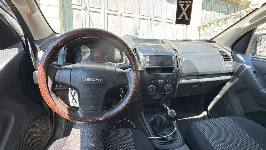 מודעת רכב איסוזו די-מקס