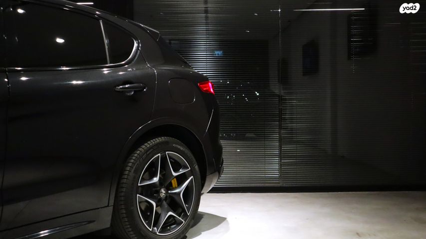 אלפא רומיאו סטלביו