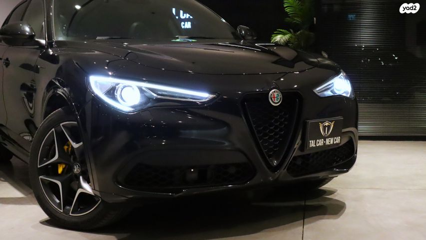 אלפא רומיאו סטלביו