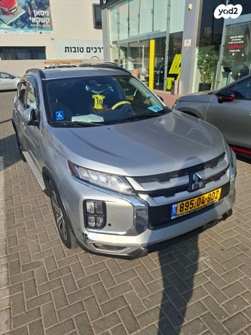 מודעת רכב מיצובישי ASX