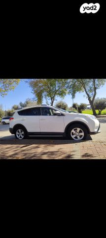 מודעת רכב טויוטה RAV4