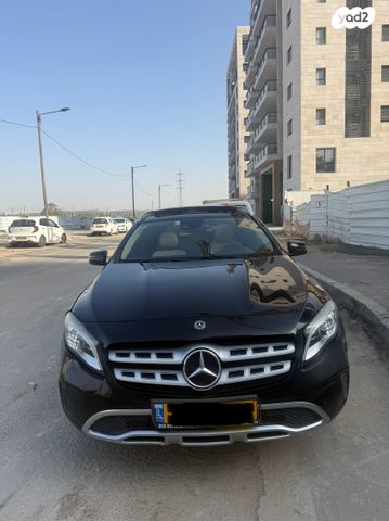 מודעת רכב מרצדס-בנץ GLA