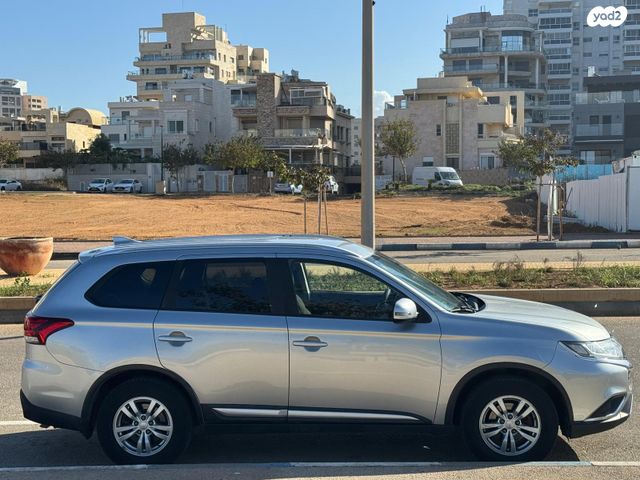 מיצובישי אאוטלנדר