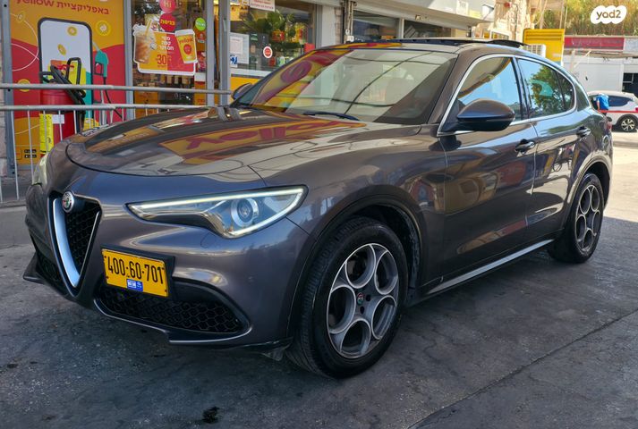 אלפא רומיאו סטלביו