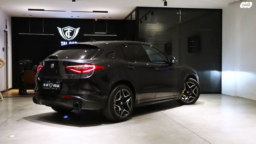 אלפא רומיאו סטלביו