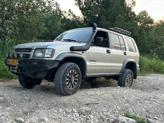 איסוזו טרופר