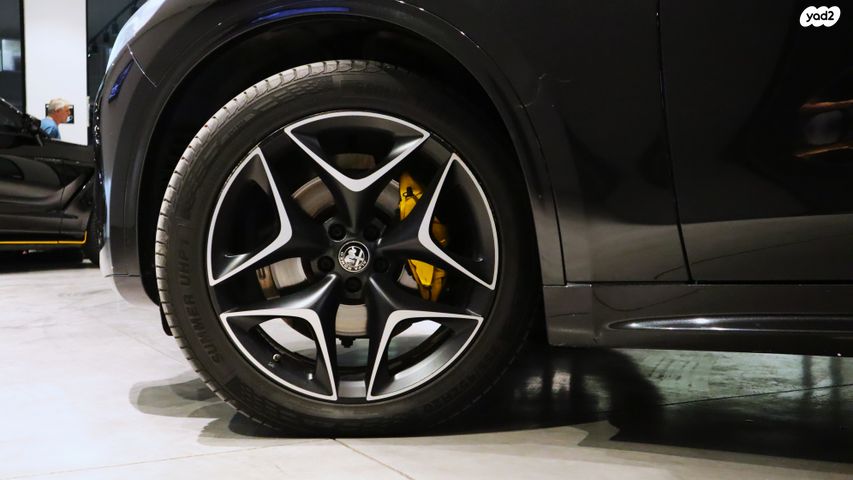 אלפא רומיאו סטלביו