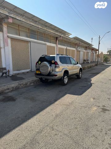 טויוטה לנד קרוזר