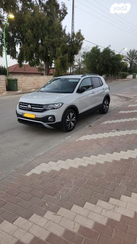 מודעת רכב פולקסווגן T-קרוס