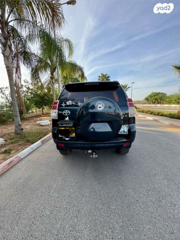 טויוטה לנד קרוזר