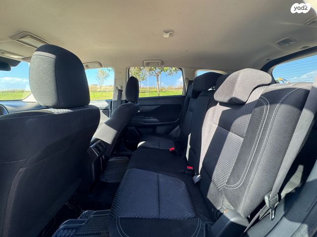 מיצובישי אאוטלנדר