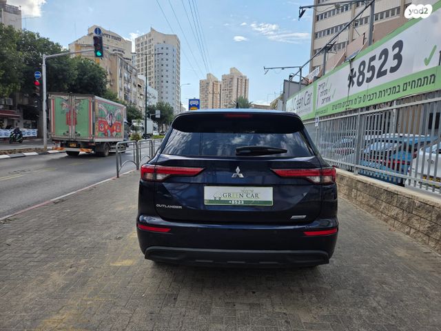 מיצובישי אאוטלנדר