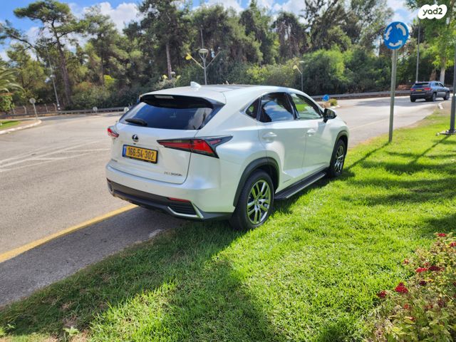 מודעת רכב לקסוס NX