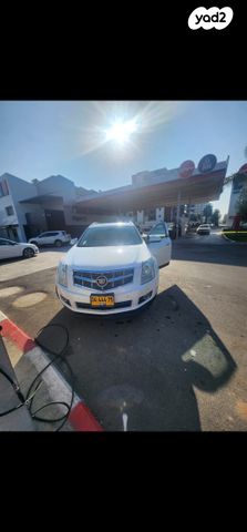 מודעת רכב קאדילק SRX