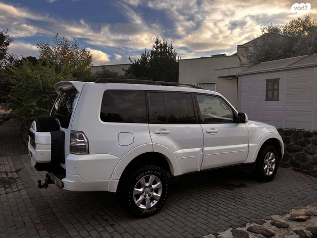 מודעת רכב מיצובישי פג'רו