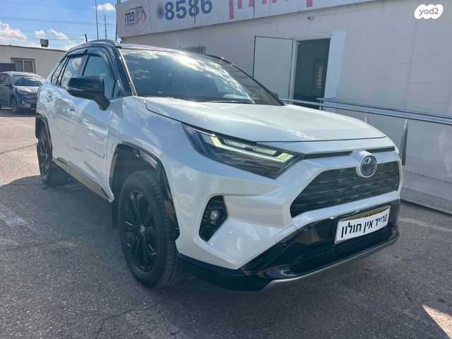 מודעת רכב טויוטה RAV4
