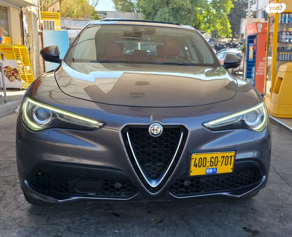 מודעת רכב אלפא רומיאו סטלביו