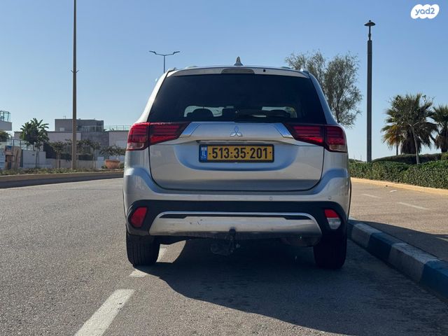 מיצובישי אאוטלנדר