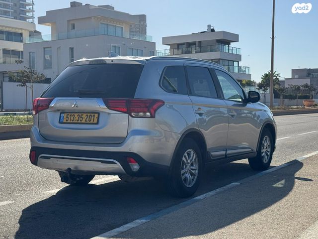 מיצובישי אאוטלנדר