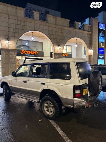 מיצובישי פג'רו