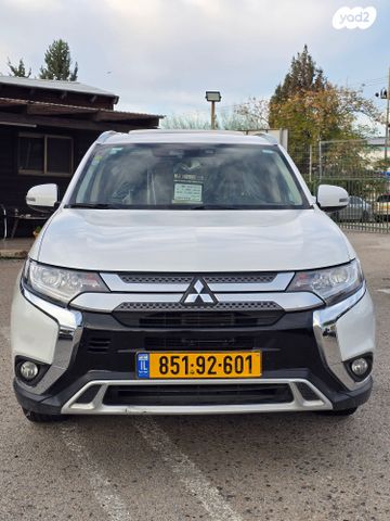 מיצובישי אאוטלנדר