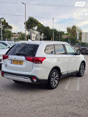 מיצובישי אאוטלנדר