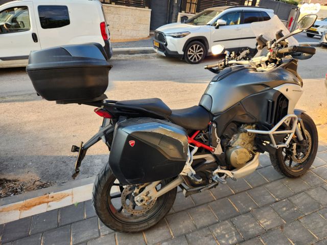 דוקאטי מולטיסטרדה 1200S