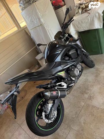 קאוואסאקי Z800R