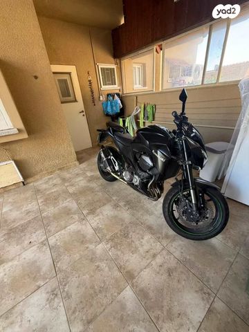 קאוואסאקי Z800R