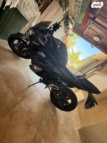קאוואסאקי Z800R