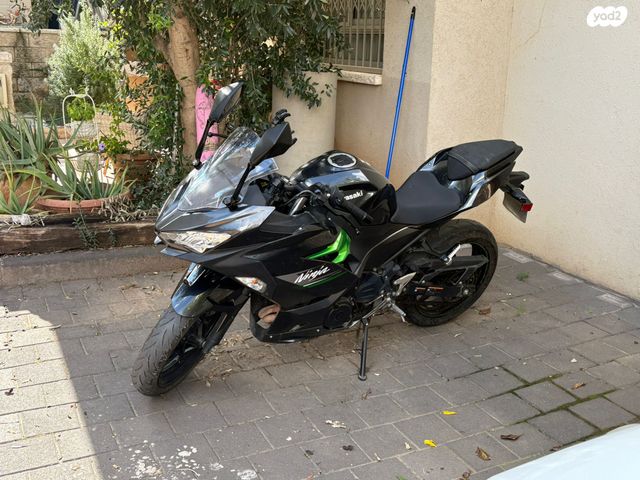 מודעת רכב קאוואסאקי נינג'ה 400