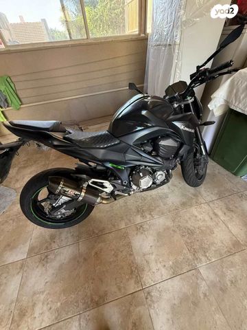 קאוואסאקי Z800R