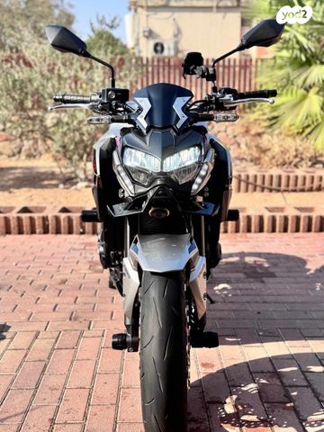 קאוואסאקי Z900