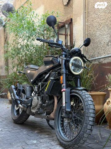 הוסקוורנה SVARTPILEN 125